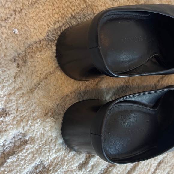 Vince Black Pointed-Toe Flats 38/8 - Picture 8 of 8